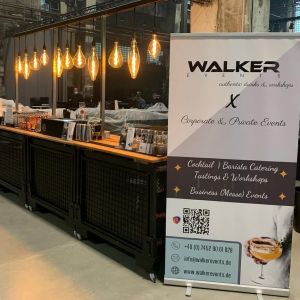WALKER Events mobile Cocktail Bar mit Rollup